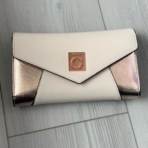 Doterra Wallet & Oil holder - Rose & Cream